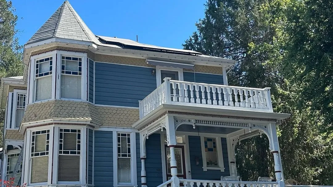 Replacement gutters on a historic Victorian home